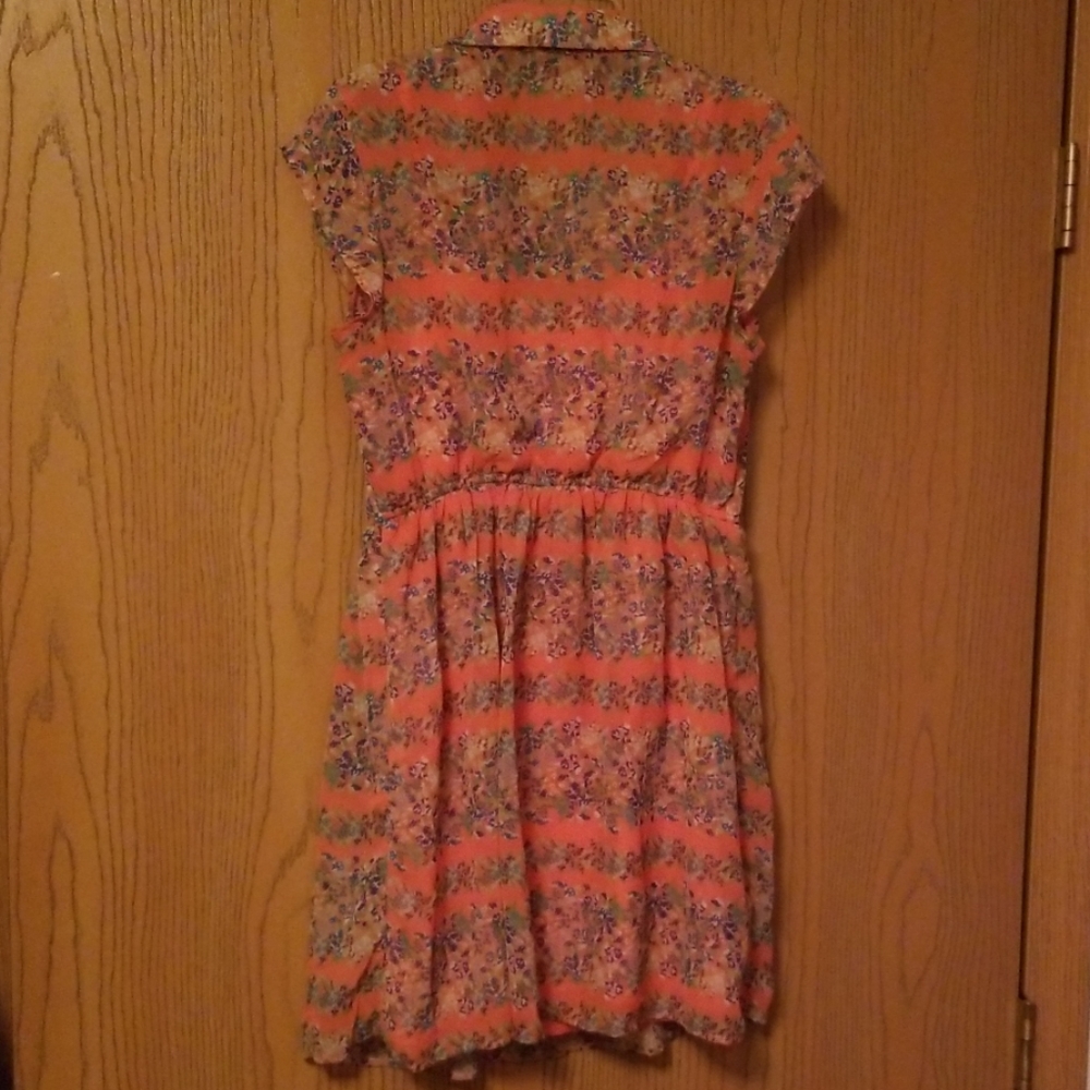 Dress - Picture 4 of 4